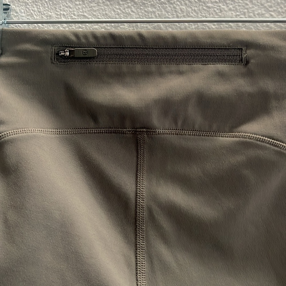 Lululemon Speed Up Mid Rise Legging Size 8 - Picture 6 of 10